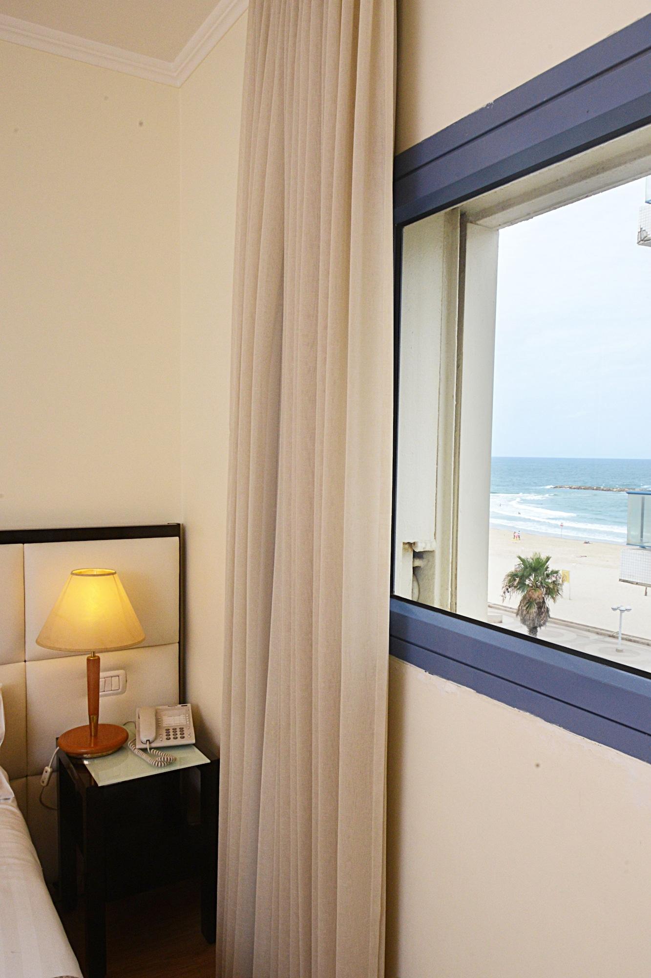 Abratel Sea View Hotel Tel Aviv Exterior foto