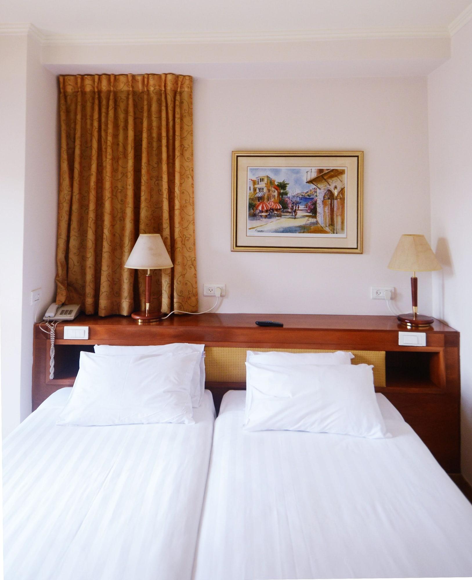 Abratel Sea View Hotel Tel Aviv Exterior foto