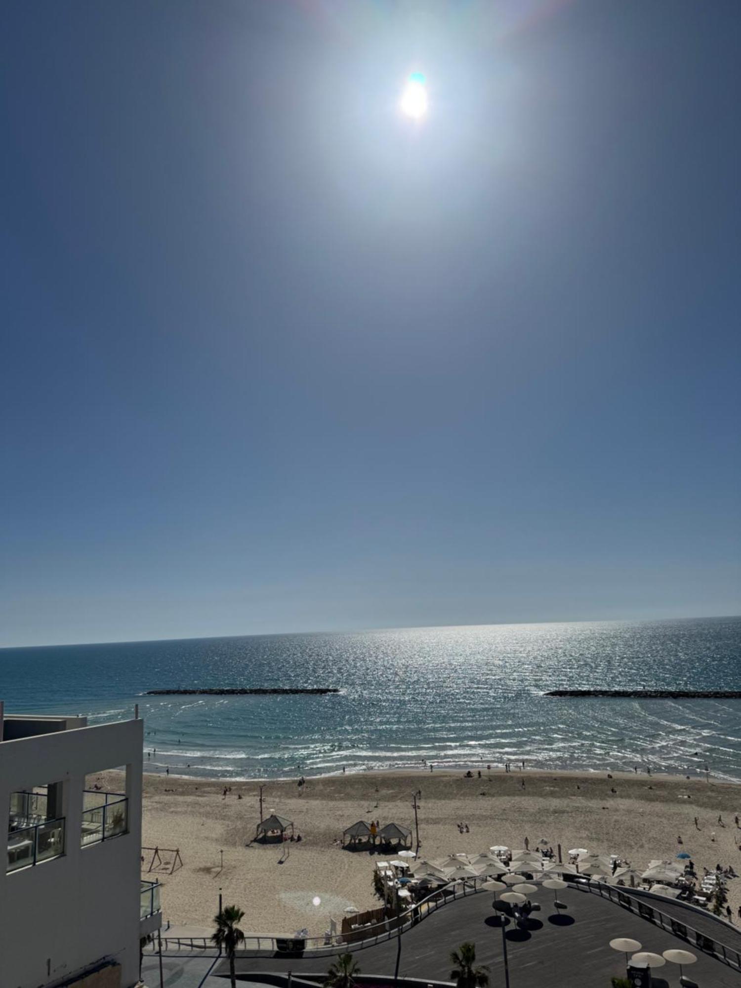 Abratel Sea View Hotel Tel Aviv Exterior foto