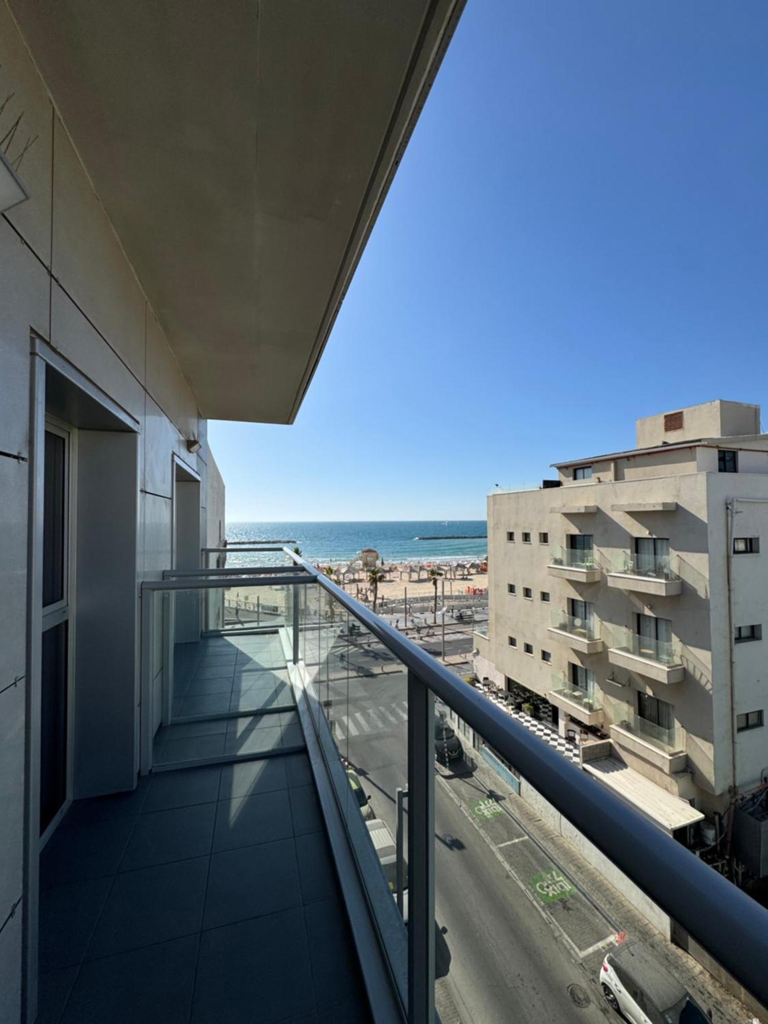 Abratel Sea View Hotel Tel Aviv Exterior foto