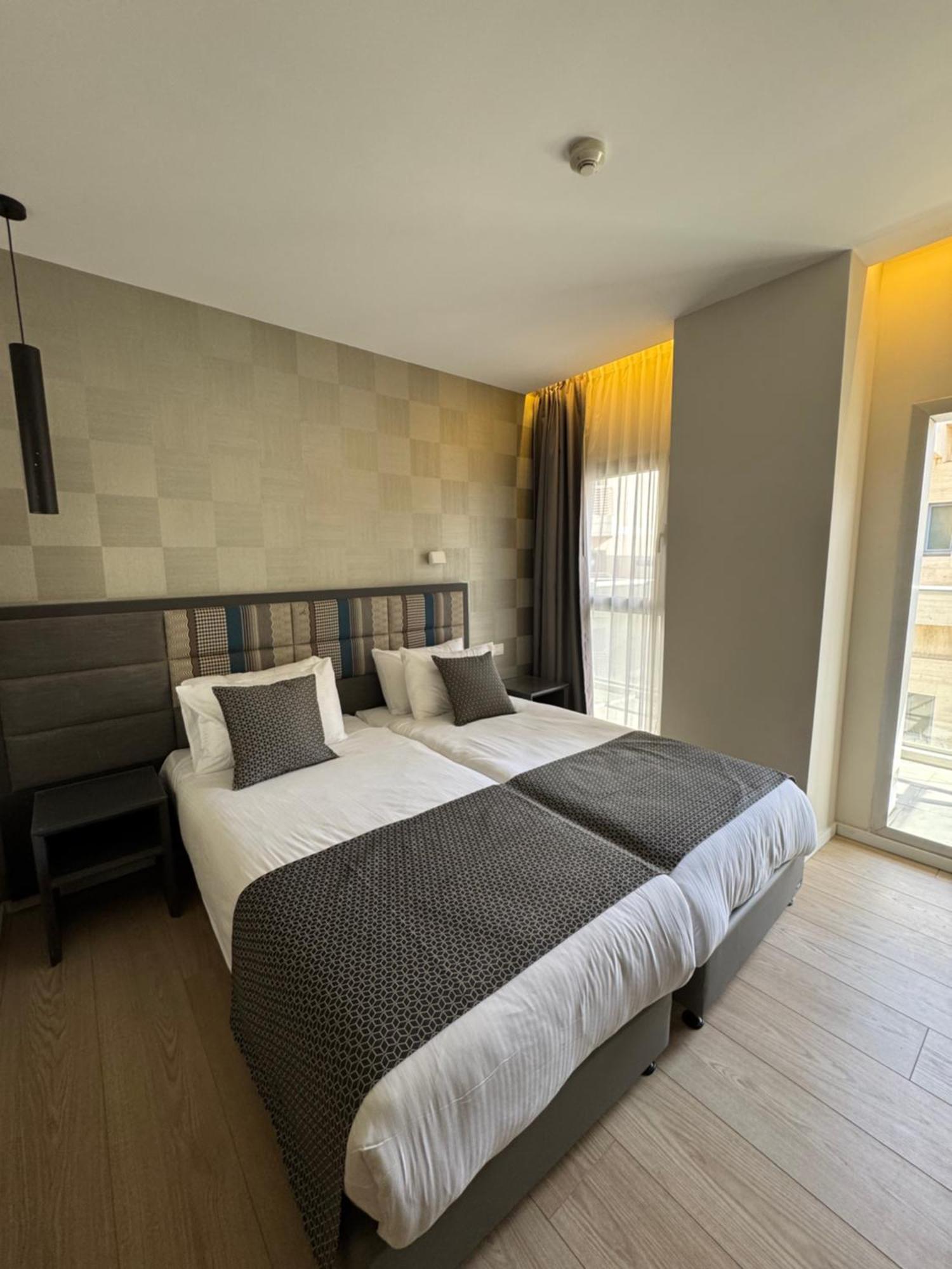 Abratel Sea View Hotel Tel Aviv Exterior foto