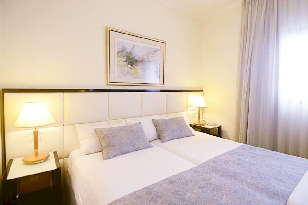 Abratel Sea View Hotel Tel Aviv Exterior foto
